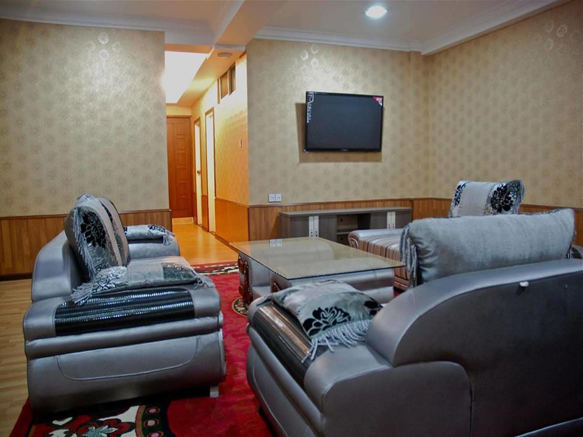 Hotel K Yangon Exteriör bild