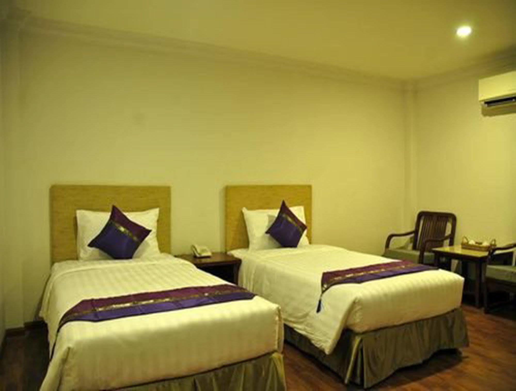 Hotel K Yangon Exteriör bild
