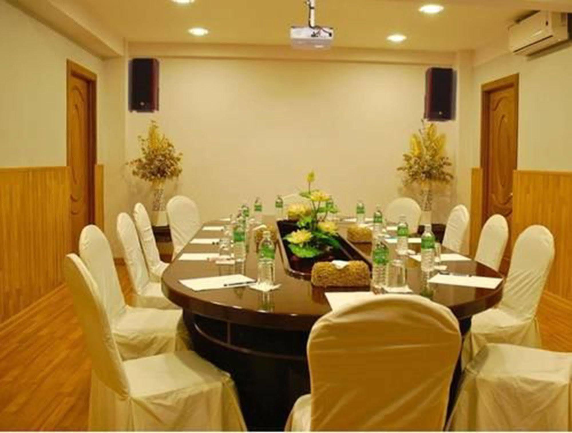 Hotel K Yangon Exteriör bild