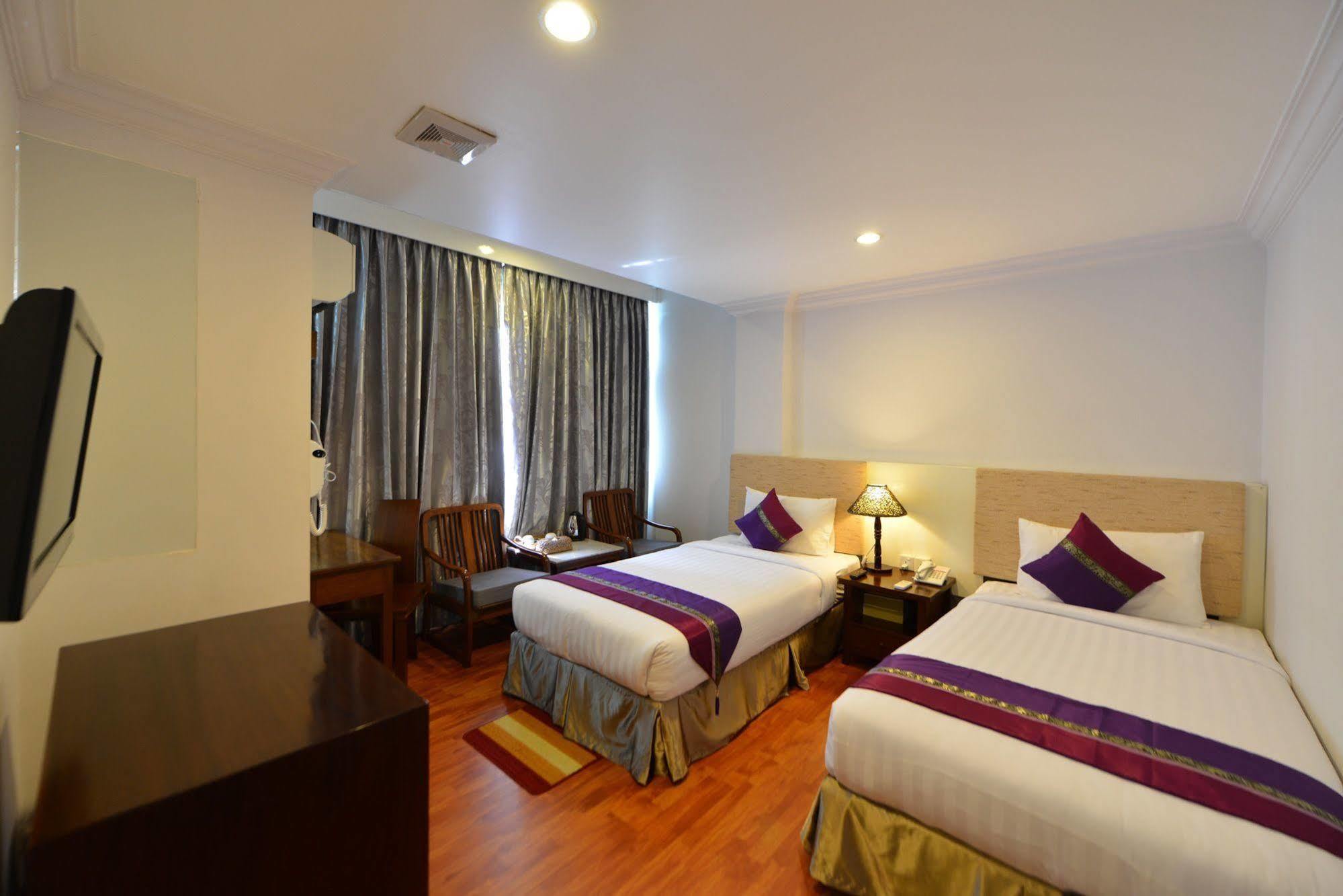 Hotel K Yangon Exteriör bild